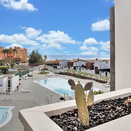 2 Terraces W/ Astonishing Views. Lejlighed