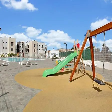 شقة 2 Terraces W/ Astonishing Views. *