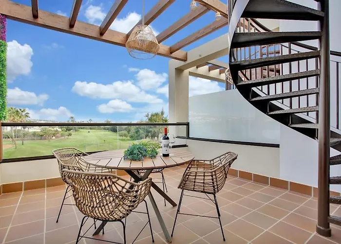 2 Terraces W/ Astonishing Views. *